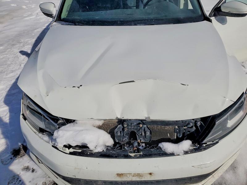 47061606 :رقم المزاد ، 3VWL07AJ0GM372763 vin ، 2016 Volkswagen Jetta مزاد بيع
