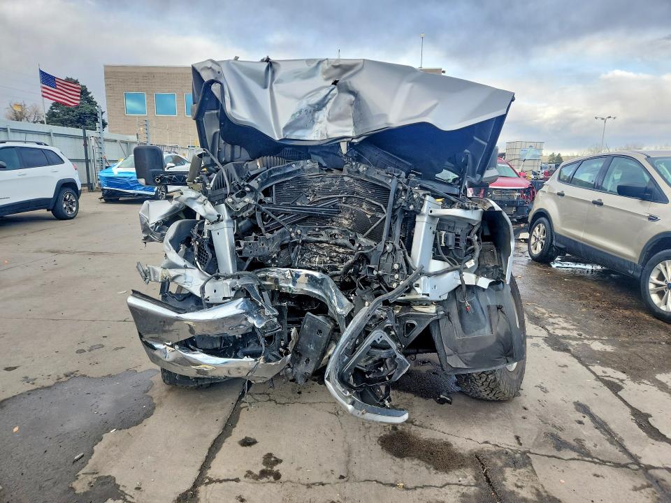 41641106 :رقم المزاد ، 3C6UR5HJ1KG591186 vin ، 2019 Ram 2500 مزاد بيع