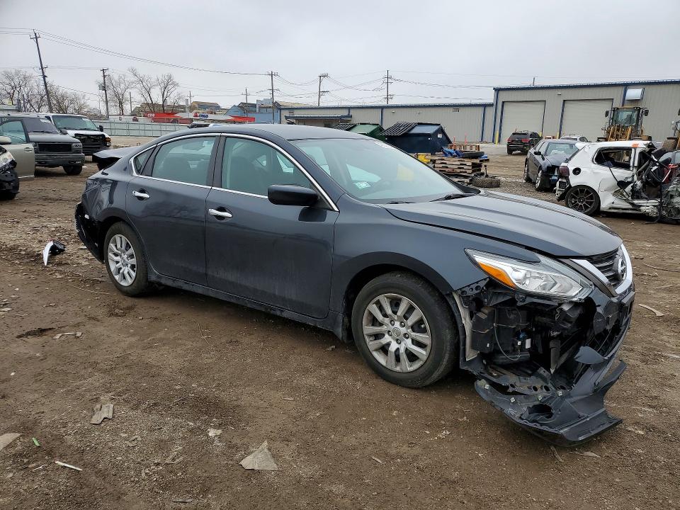 2017 Nissan Altima მანქანა იყიდება აუქციონზე, vin: 1N4AL3AP6HC109555, აუქციონის ნომერი: 42025526