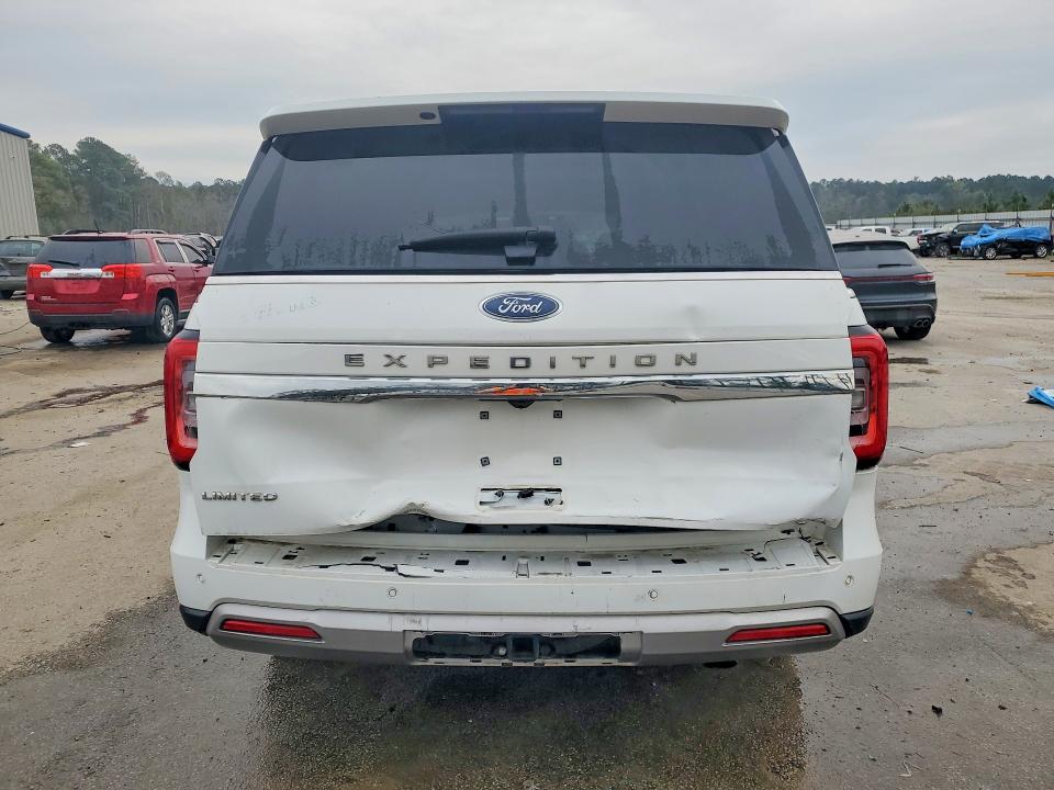 Продажа на аукционе авто 2022 Ford Expedition, vin: 1FMJU2AT2NEA57304, номер лота: 46999436