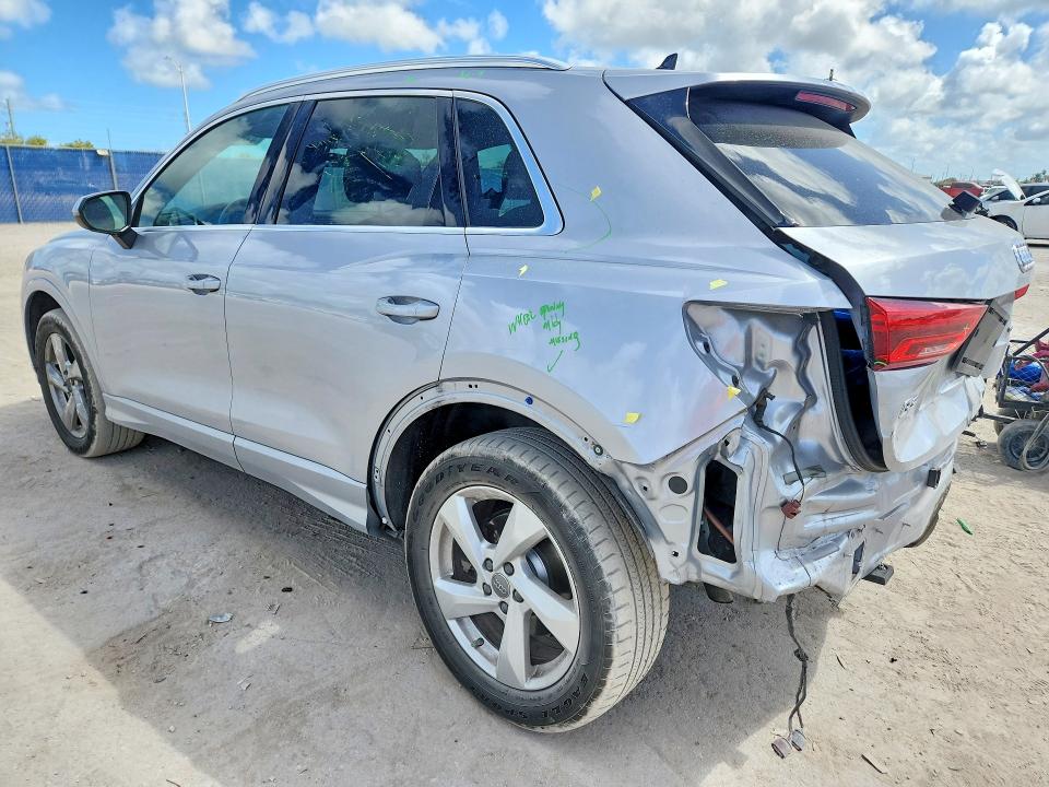 2020 Audi Q3 მანქანა იყიდება აუქციონზე, vin: WA1AECF37L1073562, აუქციონის ნომერი: 42046076