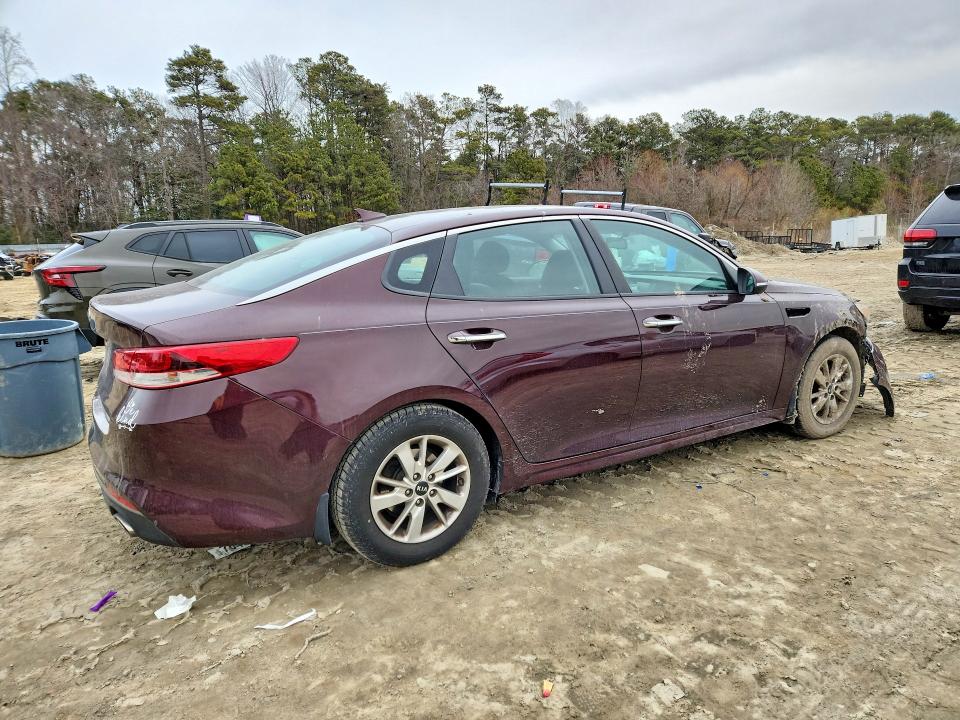 Продаж на аукціоні авто 2018 Kia Optima, vin: 5XXGT4L38JG208419, номер лоту: 79117745