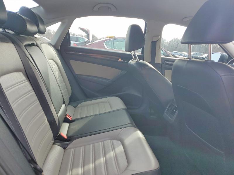 Продажа на аукционе авто 2015 Volkswagen Passat, vin: 1VWBT7A37FC018162, номер лота: 47453076