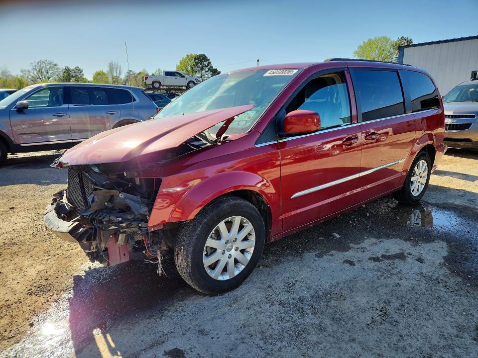 45822036 :رقم المزاد ، 2C4RC1BG6FR645331 vin ، 2015 Chrysler Town & Country مزاد بيع