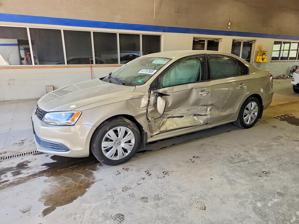 47757806 :رقم المزاد ، 3VWD17AJ0EM295472 vin ، 2014 Volkswagen Jetta مزاد بيع