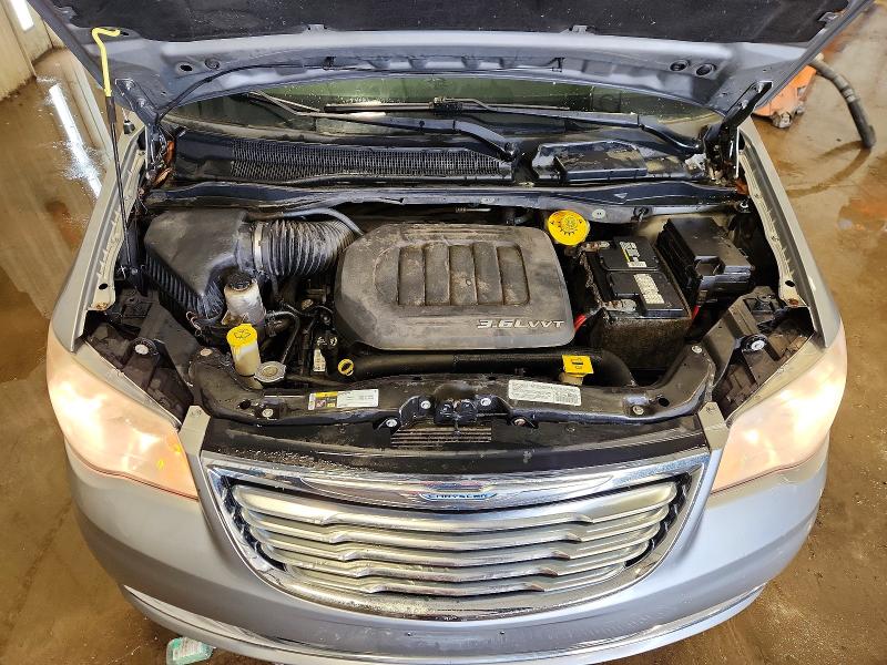 2014 Chrysler Town & Country მანქანა იყიდება აუქციონზე, vin: 2C4RC1CG0ER409707, აუქციონის ნომერი: 46734146