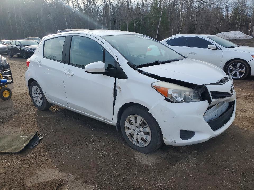 41621366 :رقم المزاد ، VNKKTUD35EA009913 vin ، 2014 Toyota Yaris مزاد بيع