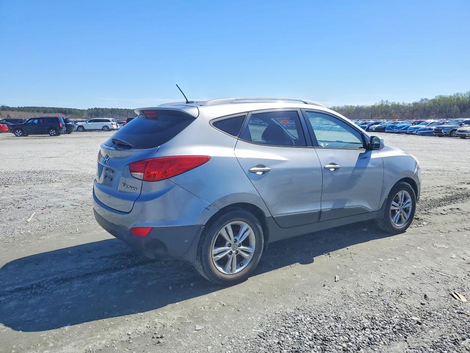 2010 Hyundai Tucson მანქანა იყიდება აუქციონზე, vin: KM8JU3AC3AU071041, აუქციონის ნომერი: 46397956