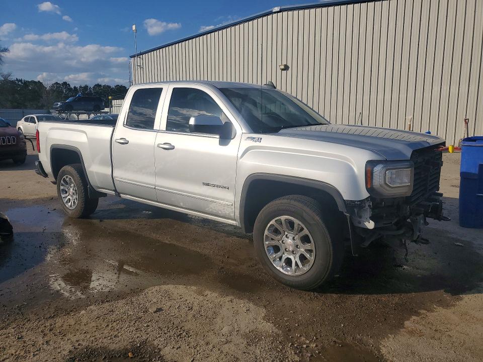 78790755 :رقم المزاد ، 2GTV2MEC2J1100553 vin ، 2018 Gmc Sierra مزاد بيع