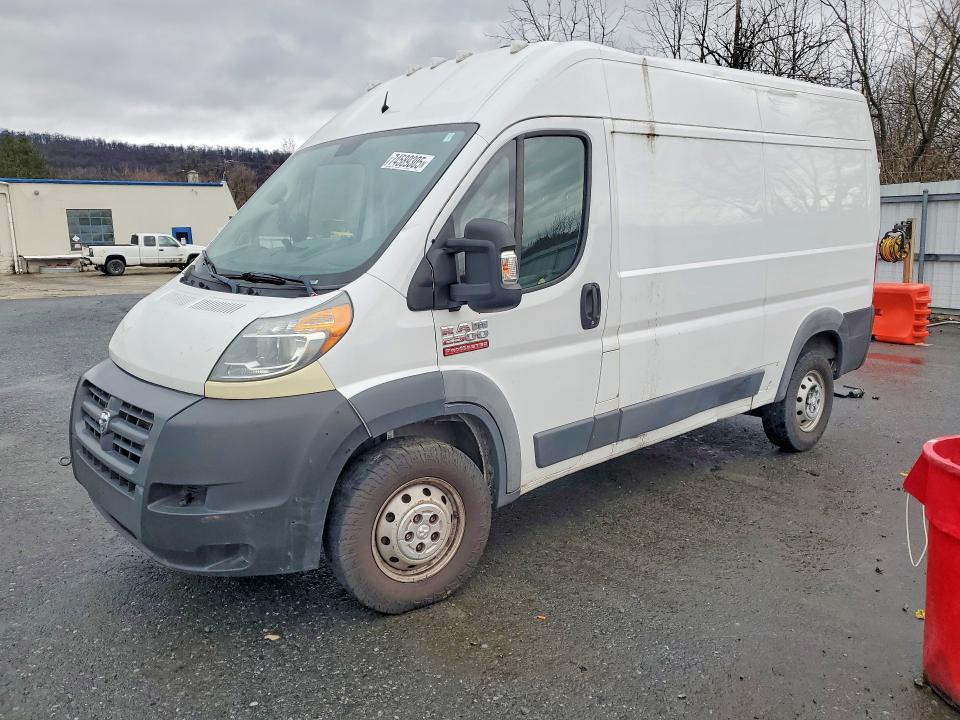 74589305 :رقم المزاد ، 3C6TRVCG1JE138977 vin ، 2018 Ram Promaster 2500 مزاد بيع
