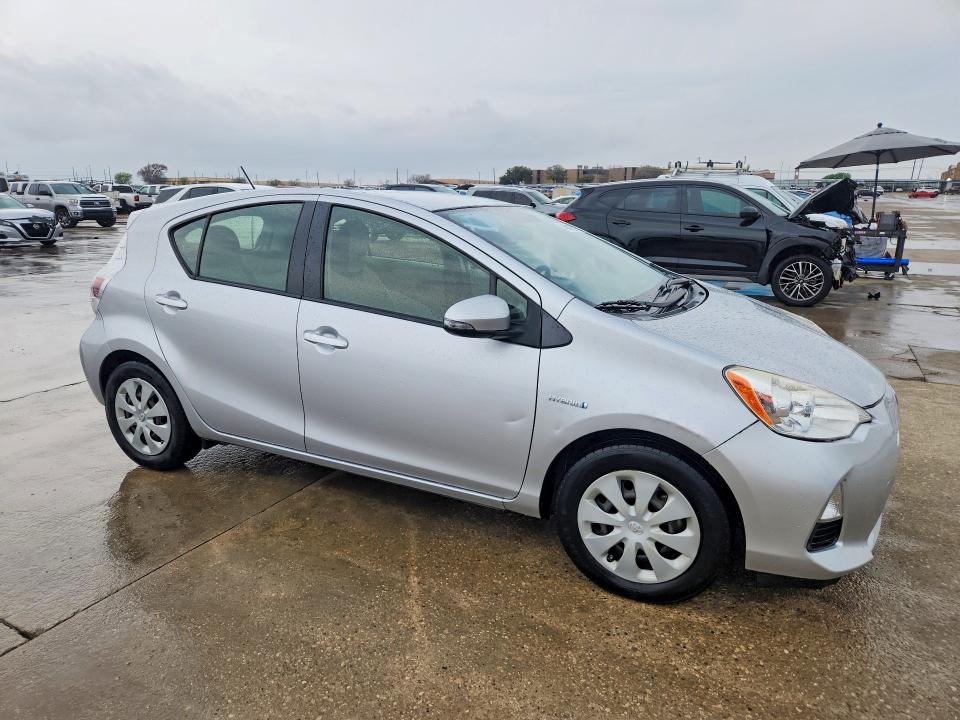 Продажа на аукционе авто 2014 Toyota Prius C, vin: JTDKDTB37E1064558, номер лота: 45479216