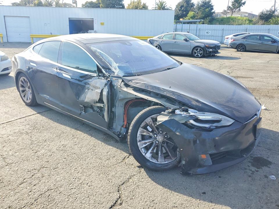 Продажа на аукционе авто 2016 Tesla Model S, vin: 5YJSA1E25GF156584, номер лота: 45665536