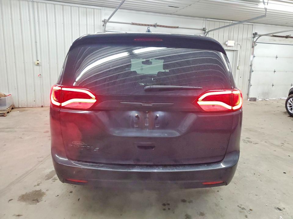 46350646 :رقم المزاد ، 2C4RC1GG2JR333492 vin ، 2018 Chrysler Pacifica مزاد بيع