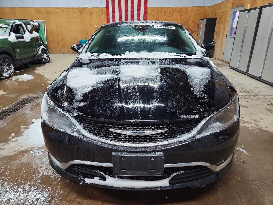 42042956 :رقم المزاد ، 1C3CCCCG9FN672220 vin ، 2015 Chrysler 200 مزاد بيع