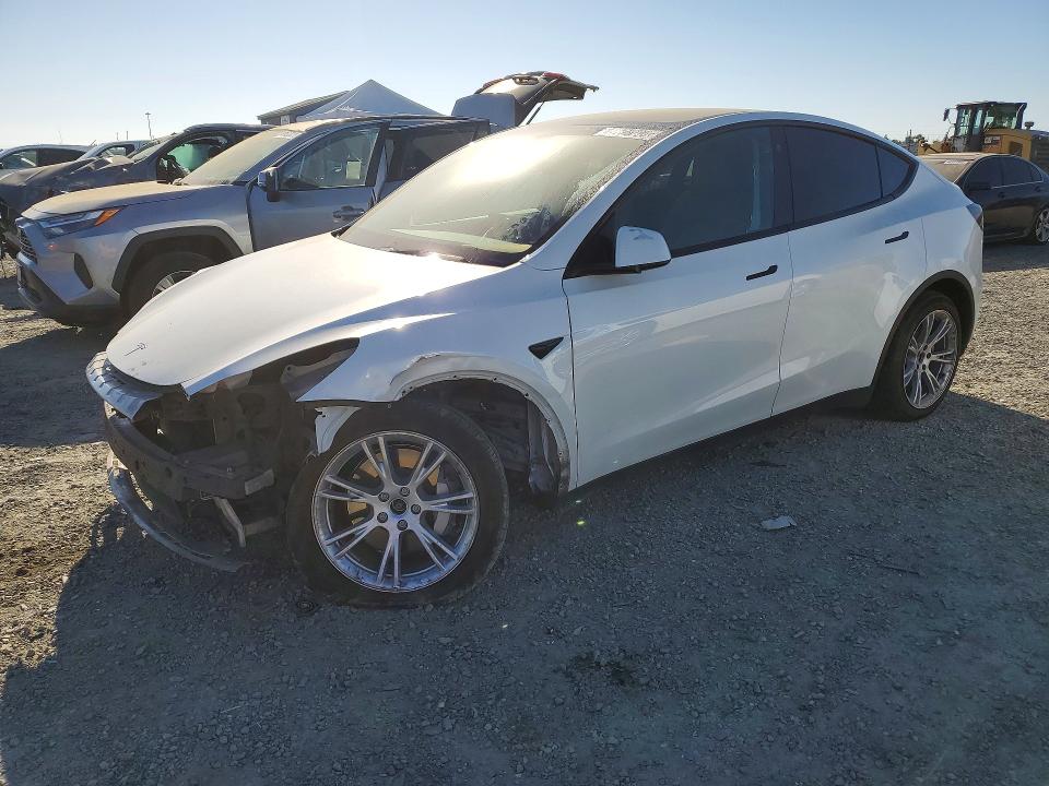 47750096 :رقم المزاد ، 5YJYGDEE5MF229212 vin ، 2021 Tesla Model Y مزاد بيع