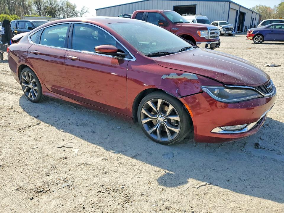 47807266 :رقم المزاد ، 1C3CCCCG6FN628062 vin ، 2015 Chrysler 200 مزاد بيع