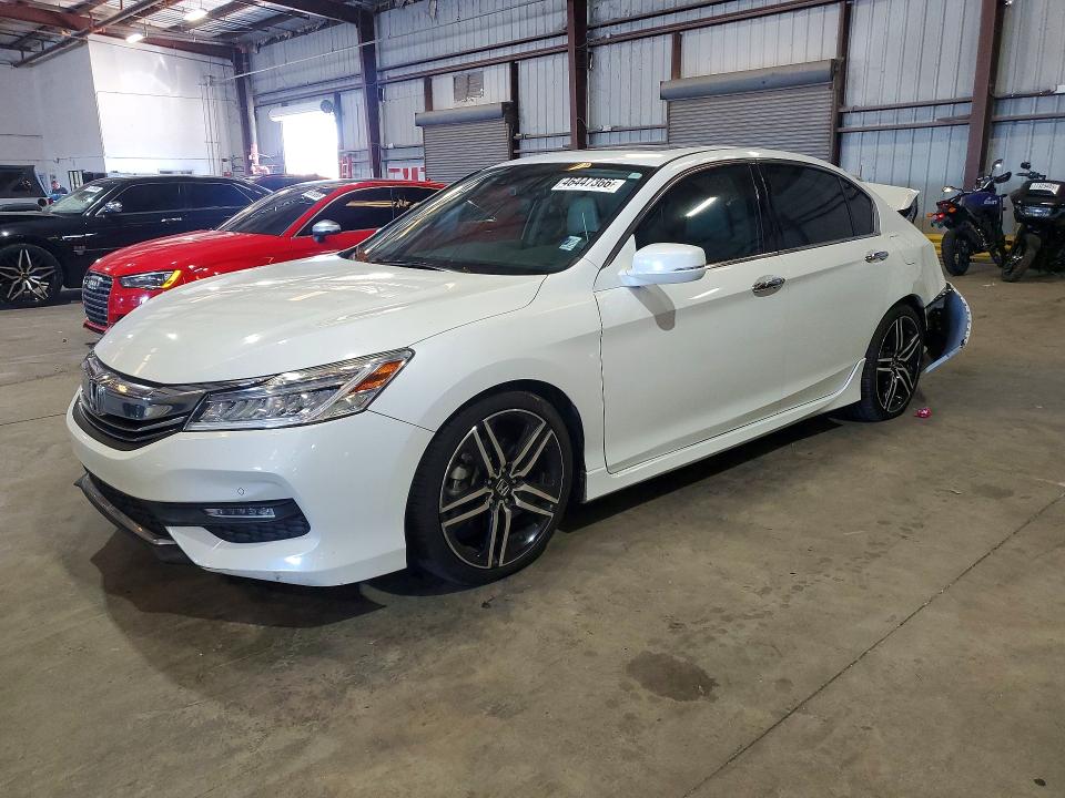48499786 :رقم المزاد ، 1HGCR3F91HA045904 vin ، 2017 Honda Accord مزاد بيع