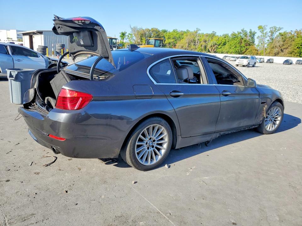 47036086 :رقم المزاد ، WBAFR7C50BC604792 vin ، 2011 Bmw 535 مزاد بيع