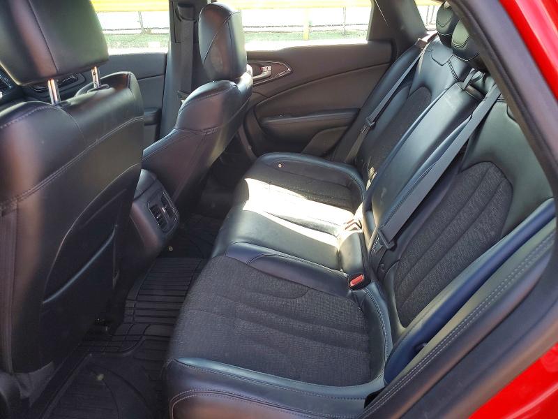 41897966 :رقم المزاد ، 1C3CCCDG7GN158463 vin ، 2016 Chrysler 200 مزاد بيع