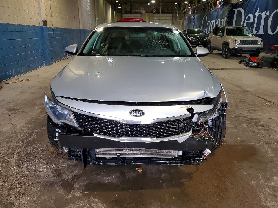 2017 Kia Optima მანქანა იყიდება აუქციონზე, vin: 5XXGT4L36HG161708, აუქციონის ნომერი: 79782225