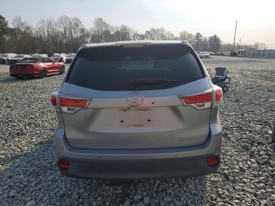 47722106 :رقم المزاد ، 5TDDKRFH4FS143536 vin ، 2015 Toyota Highlander مزاد بيع