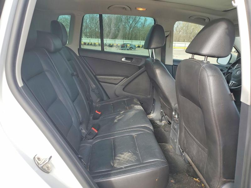 46488976 :رقم المزاد ، WVGVV7AX5HK019991 vin ، 2017 Volkswagen Tiguan مزاد بيع