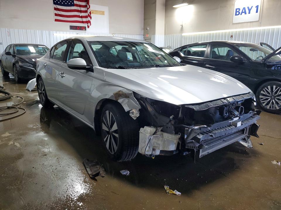 2019 Nissan Altima მანქანა იყიდება აუქციონზე, vin: 1N4BL4EV6KC256937, აუქციონის ნომერი: 47827206