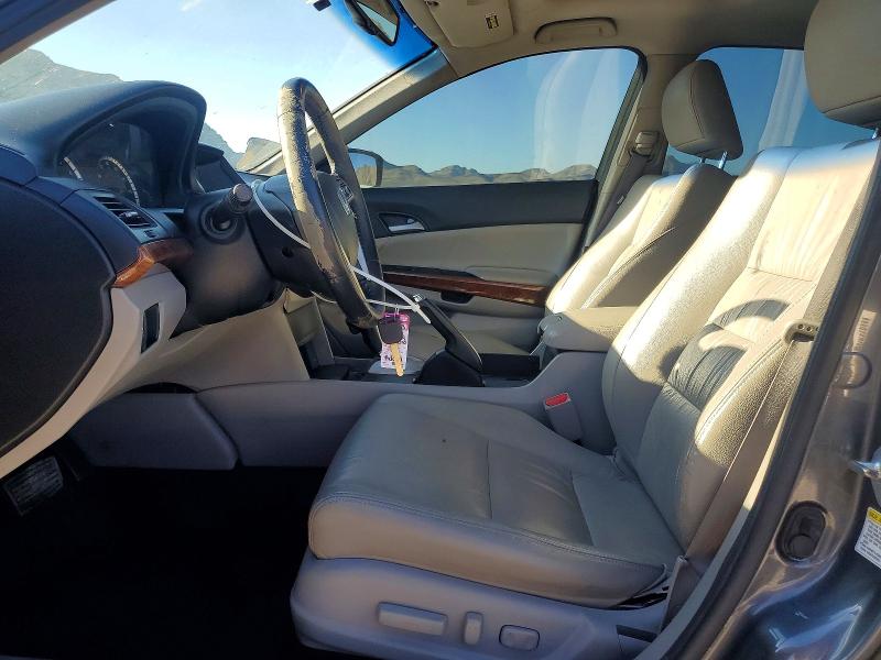 46863956 :رقم المزاد ، 1HGCP3F8XBA011027 vin ، 2011 Honda Accord مزاد بيع