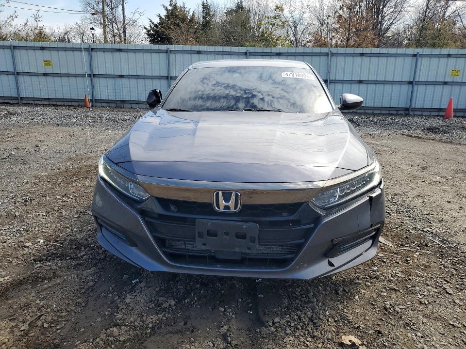 47318996 :رقم المزاد ، 1HGCV1F31LA097053 vin ، 2020 Honda Accord مزاد بيع