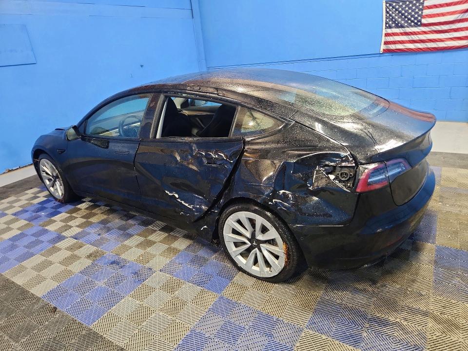 46024696 :رقم المزاد ، 5YJ3E1EA7NF372109 vin ، 2022 Tesla Model 3 مزاد بيع