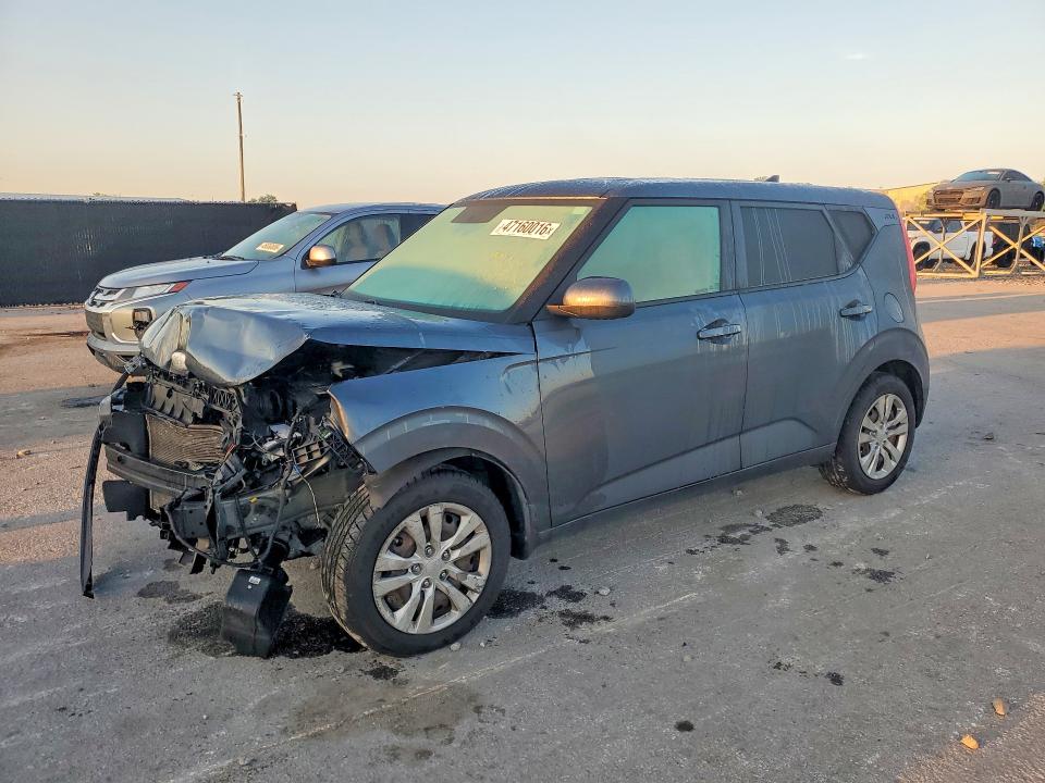 2020 Kia Soul მანქანა იყიდება აუქციონზე, vin: KNDJ23AU8L7010613, აუქციონის ნომერი: 47160016