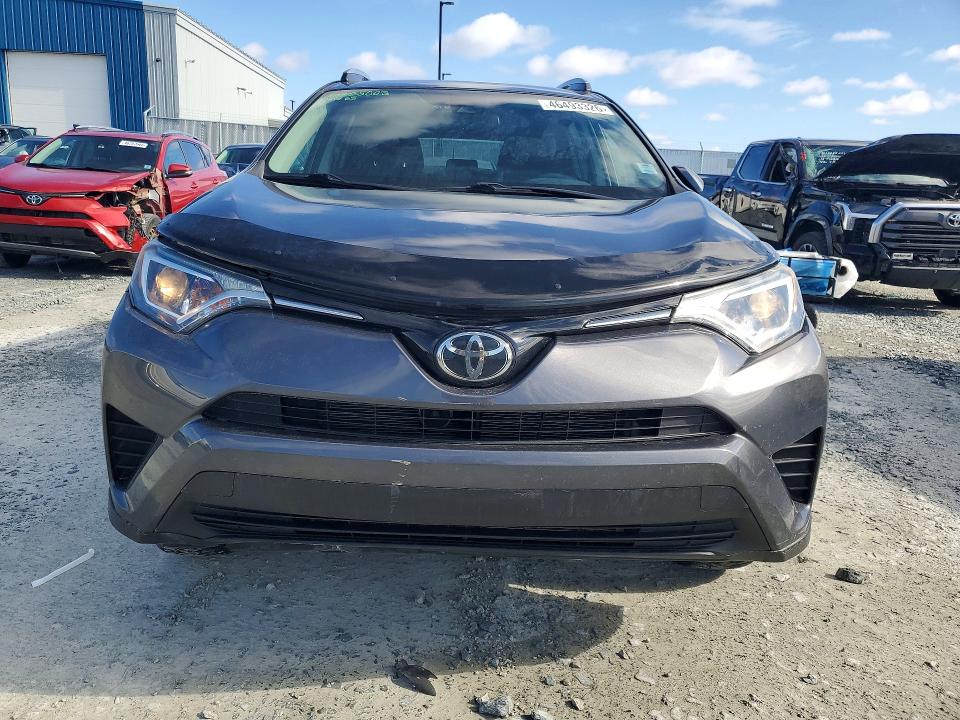 46493326 :رقم المزاد ، 2T3ZFREVXHW381040 vin ، 2017 Toyota Rav4 مزاد بيع