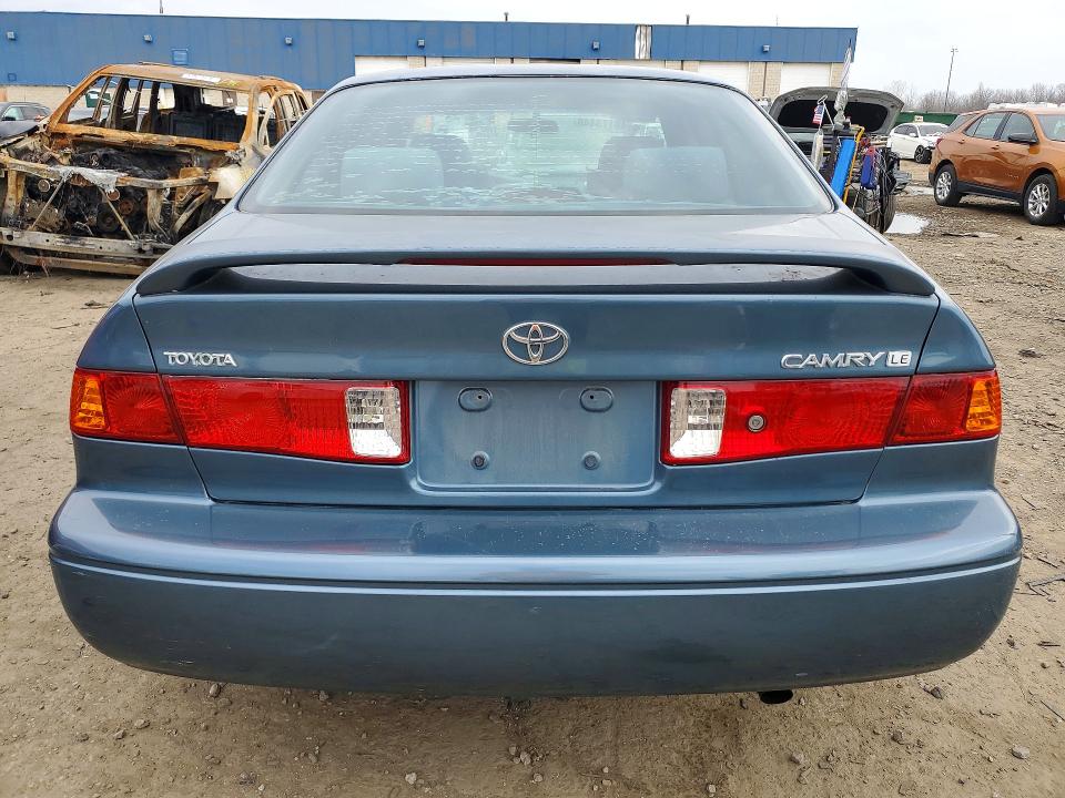 48173446 :رقم المزاد ، 4T1BG22K71U861096 vin ، 2001 Toyt Camry مزاد بيع