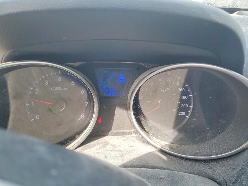2010 Hyundai Tucson მანქანა იყიდება აუქციონზე, vin: KM8JUCAC0AU028633, აუქციონის ნომერი: 46330456