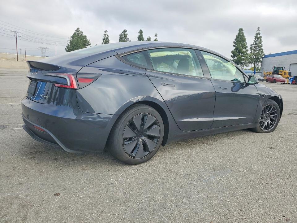 42067376 :رقم المزاد ، 5YJ3E1EB4SF952003 vin ، 2025 Tesla Model 3 مزاد بيع