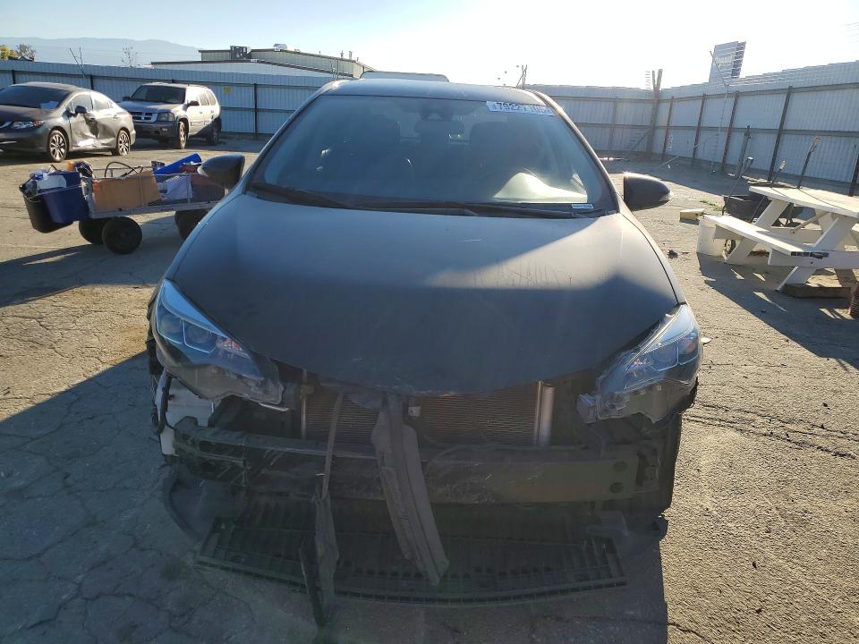 Продажа на аукционе авто 2019 Toyota Corolla, vin: 2T1BURHE9KC132717, номер лота: 79227105