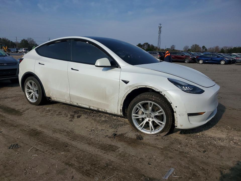 Продажа на аукционе авто 2022 Tesla Model Y, vin: 7SAYGDEE0NF354168, номер лота: 45870106