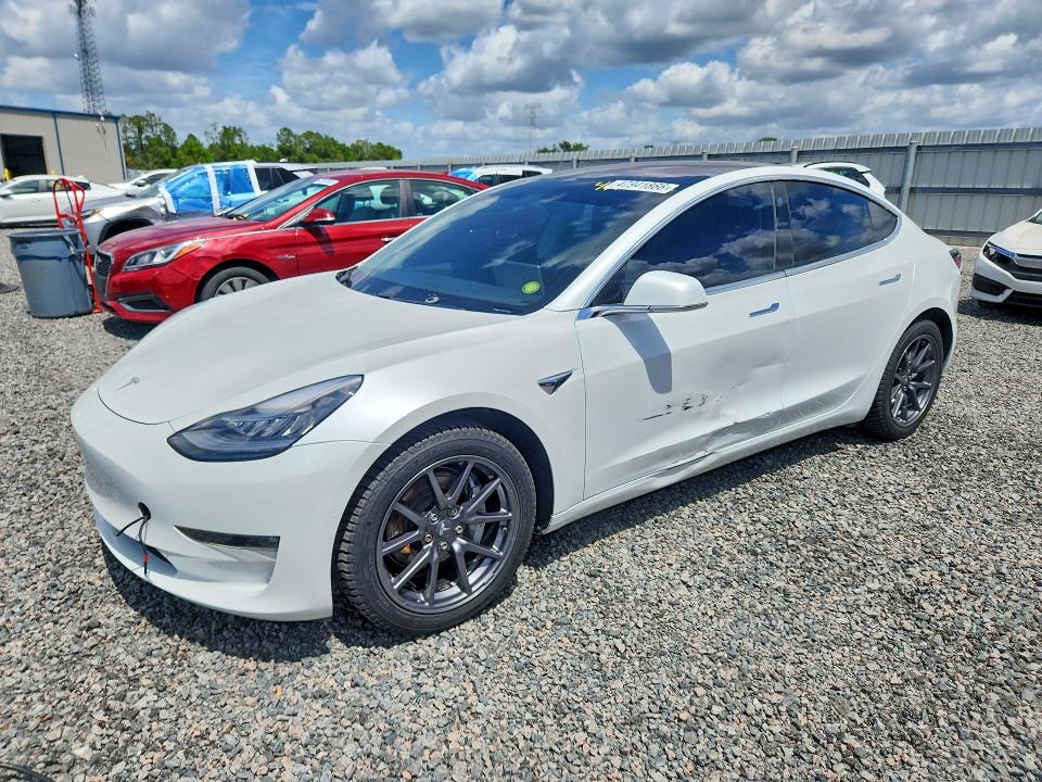 Продажа на аукционе авто 2018 Tesla Model 3, vin: 5YJ3E1EB8JF066832, номер лота: 47941866