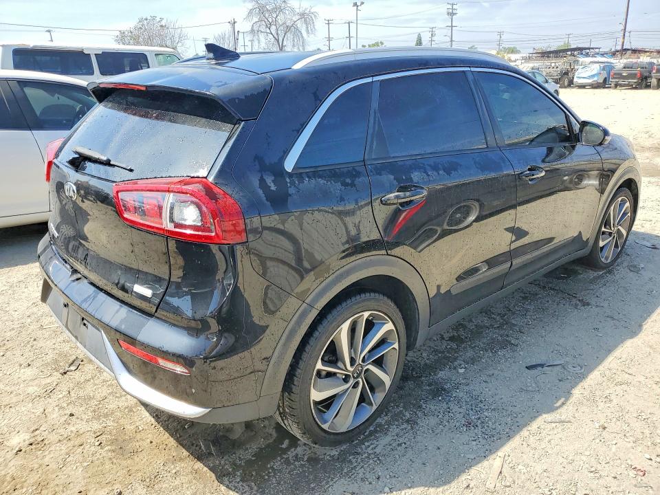 47781226 :رقم المزاد ، KNDCE3LC5H5079718 vin ، 2017 Kia Niro مزاد بيع