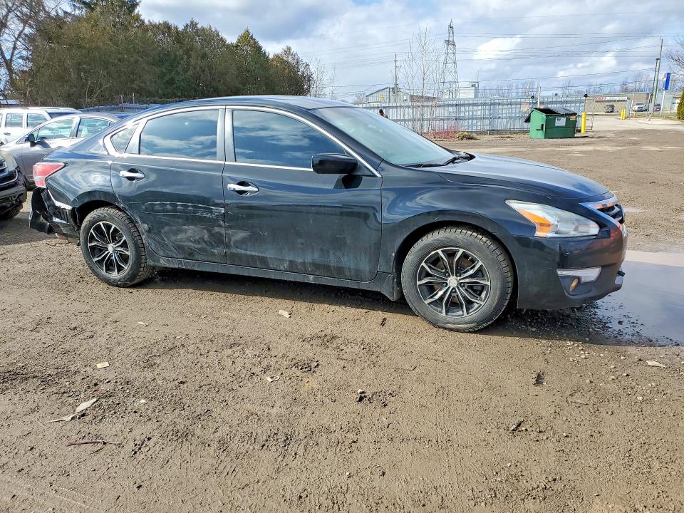 2015 Nissan Altima 2.5 S 4dr მანქანა იყიდება აუქციონზე, vin: 1N4AL3AP2FN875459, აუქციონის ნომერი: 41918126