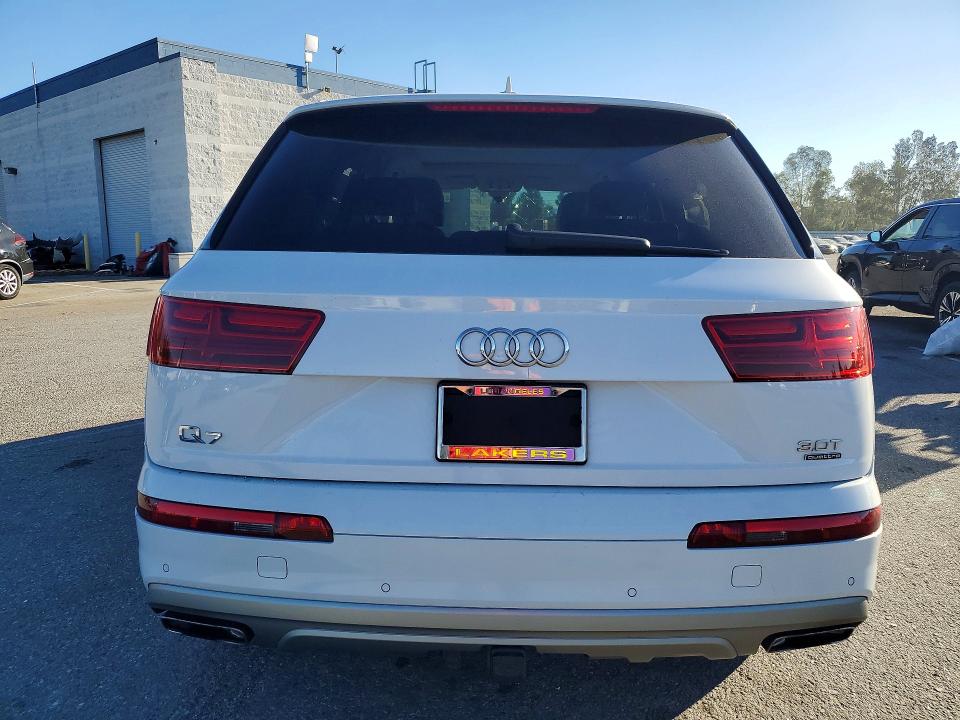 Продажа на аукционе авто 2018 Audi Q7, vin: WA1VAAF76JD043484, номер лота: 46499426