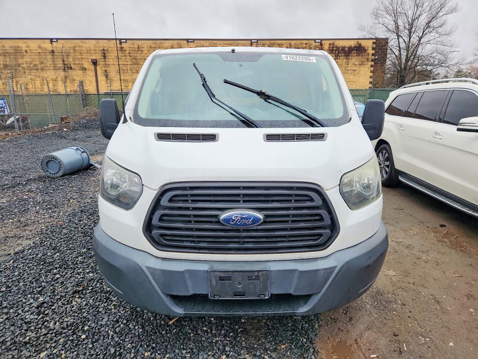 41622206 :رقم المزاد ، 1FTNE1ZM1FKA96320 vin ، 2015 Ford Transit مزاد بيع