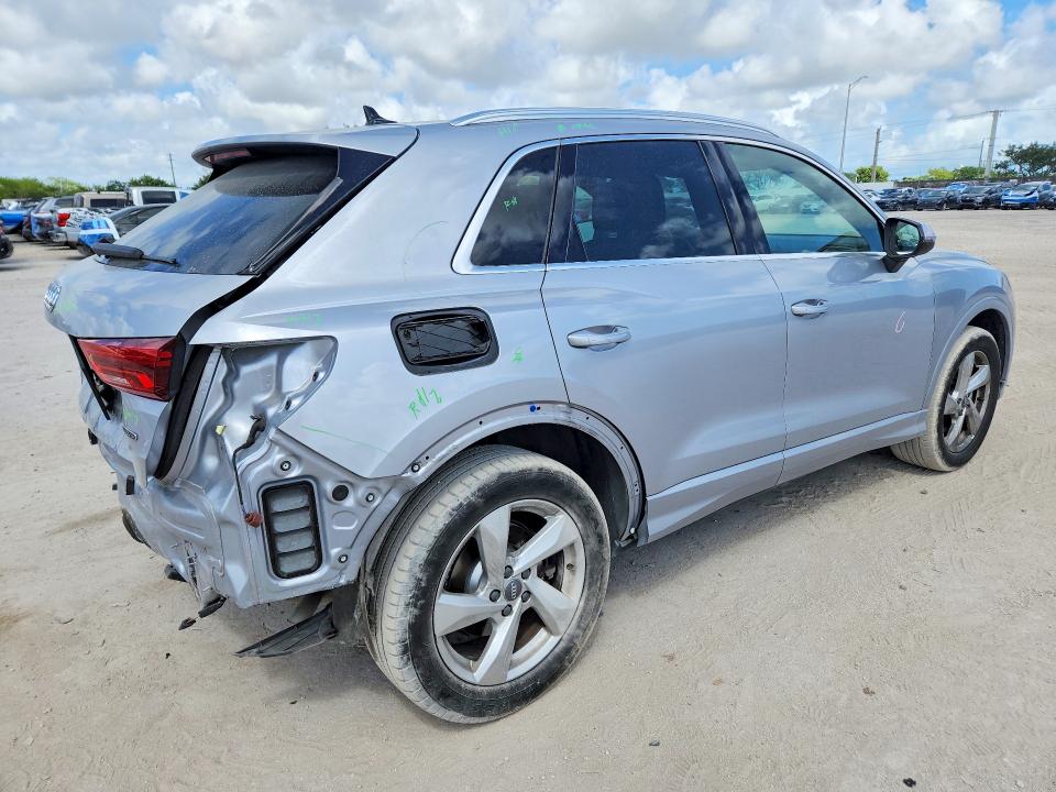 2020 Audi Q3 მანქანა იყიდება აუქციონზე, vin: WA1AECF37L1073562, აუქციონის ნომერი: 42046076