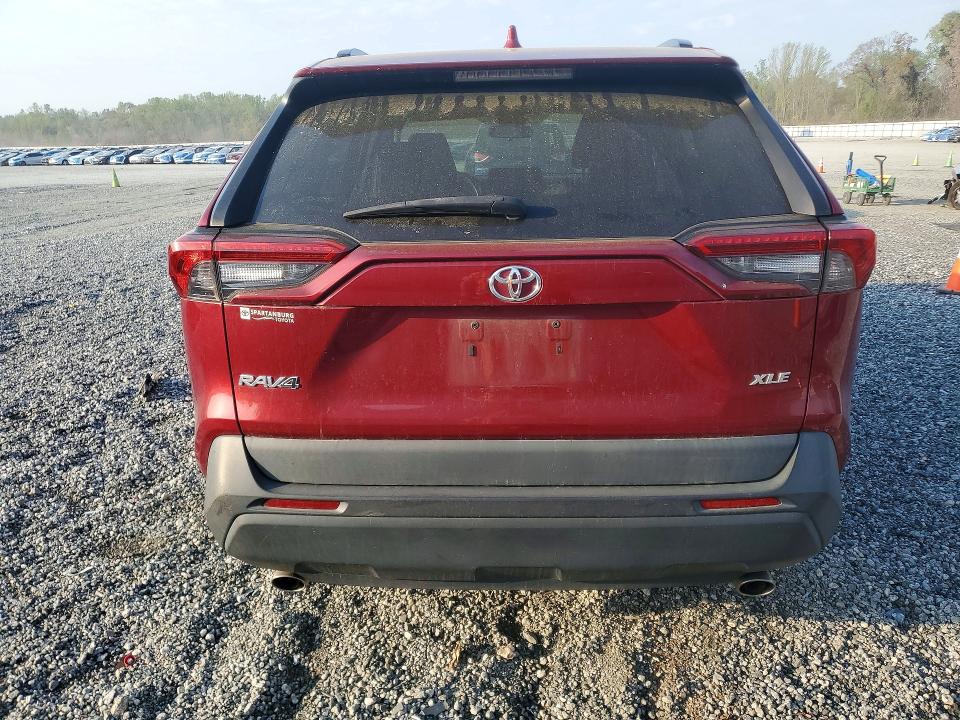 Продаж на аукціоні авто 2021 Toyota Rav4, vin: 2T3C1RFV4MW138613, номер лоту: 47703526