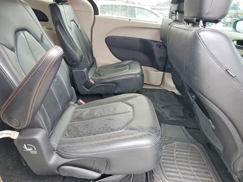 41918976 :رقم المزاد ، 2C4RC1BG5HR591202 vin ، 2017 Chrysler Pacifica مزاد بيع