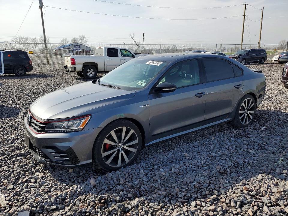 Auction sale of the 2018 Volkswagen Passat, vin: 1VWJM7A32JC040569, lot number: 46766136