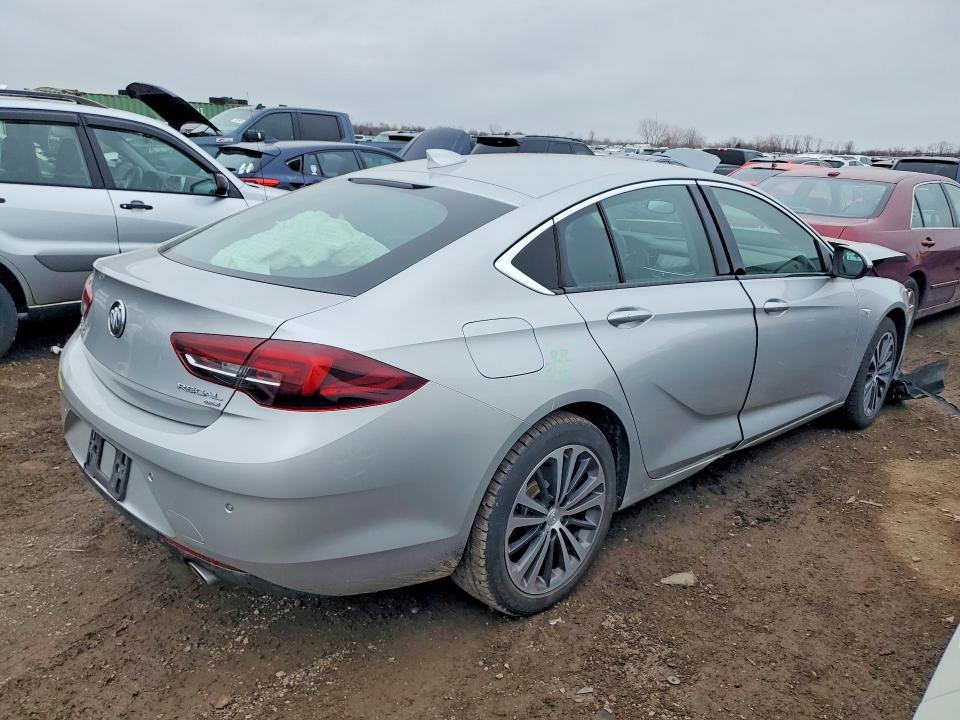 41816796 :رقم المزاد ، W04GR6SX9J1099487 vin ، 2018 Buick Regal مزاد بيع