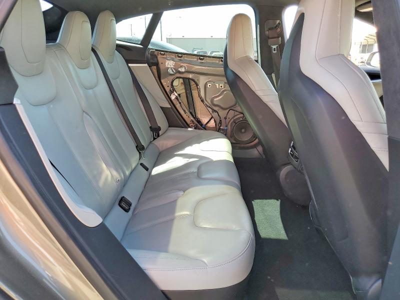 47932286 :رقم المزاد ، 5YJSA1E20GF123881 vin ، 2016 Tesla Model S مزاد بيع