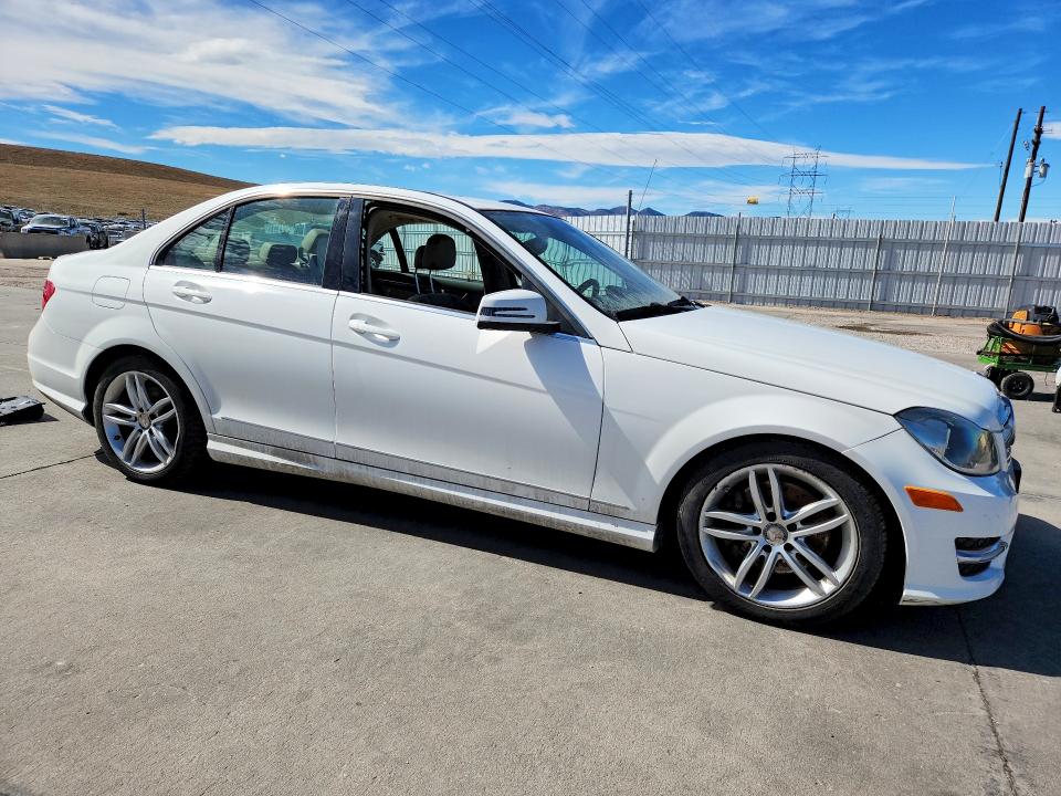 46550896 :رقم المزاد ، WDDGF8AB2DR289448 vin ، 2013 Mercedes-benz C مزاد بيع