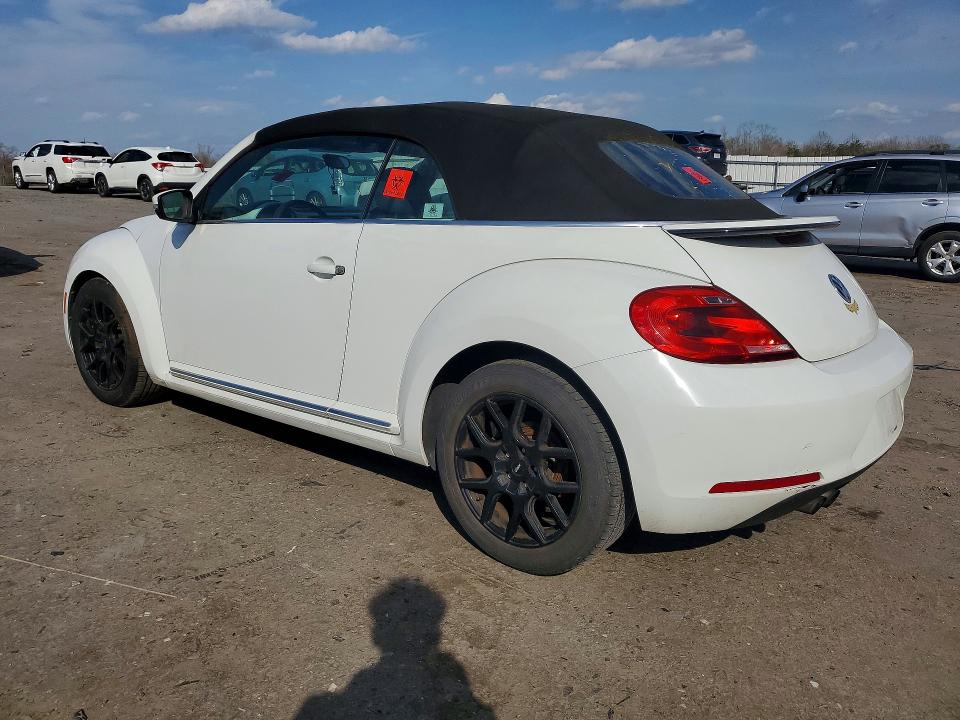 47894966 :رقم المزاد ، 3VW517AT5FM816578 vin ، 2015 Volkswagen Beetle مزاد بيع